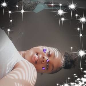 Meet your Posher, Laura-lee